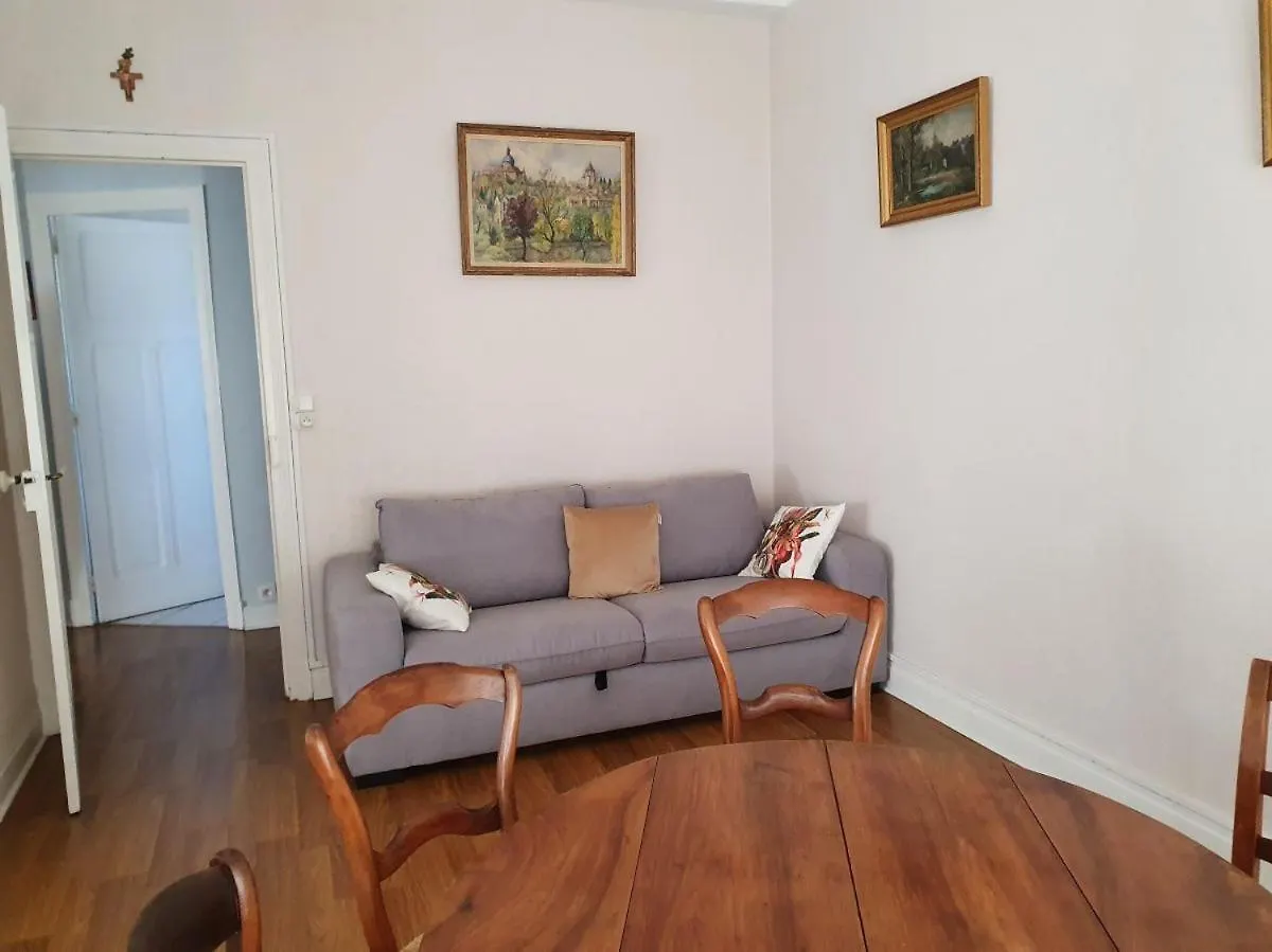 VICHY Apartment France
