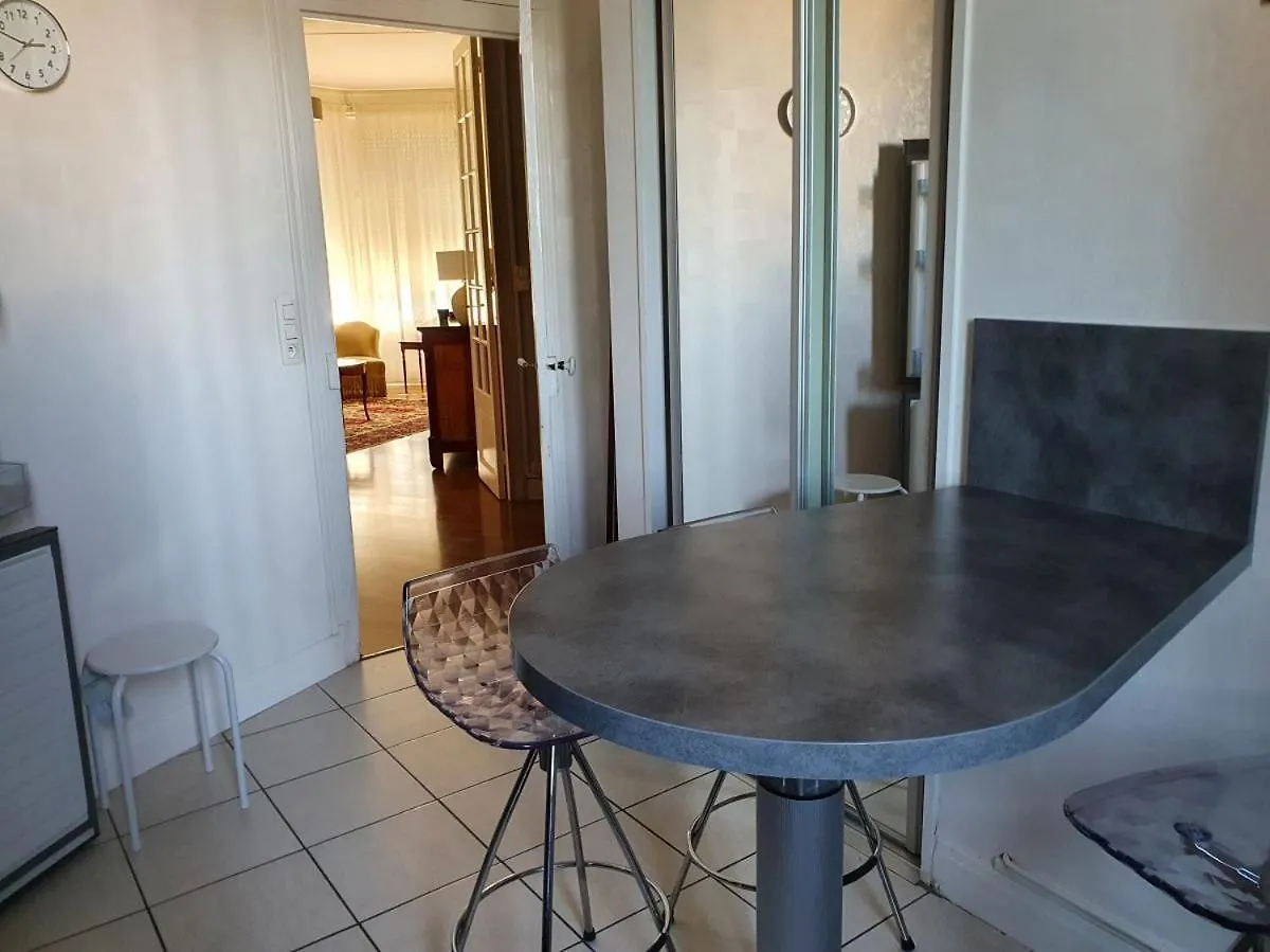 VICHY Apartment